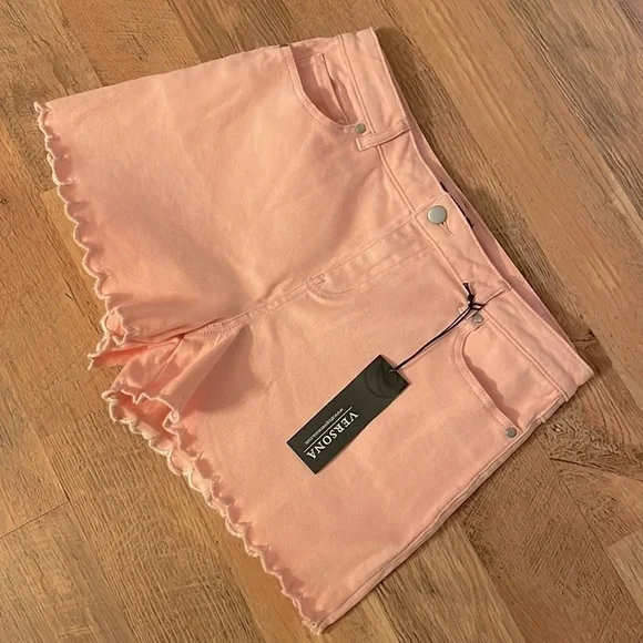 VERSONA Scalloped Hem Modern Rise Size 10